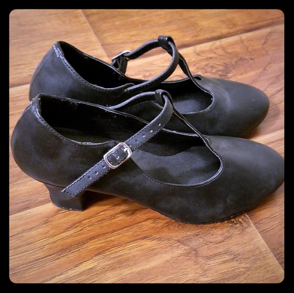 Ballroom dancing shoes